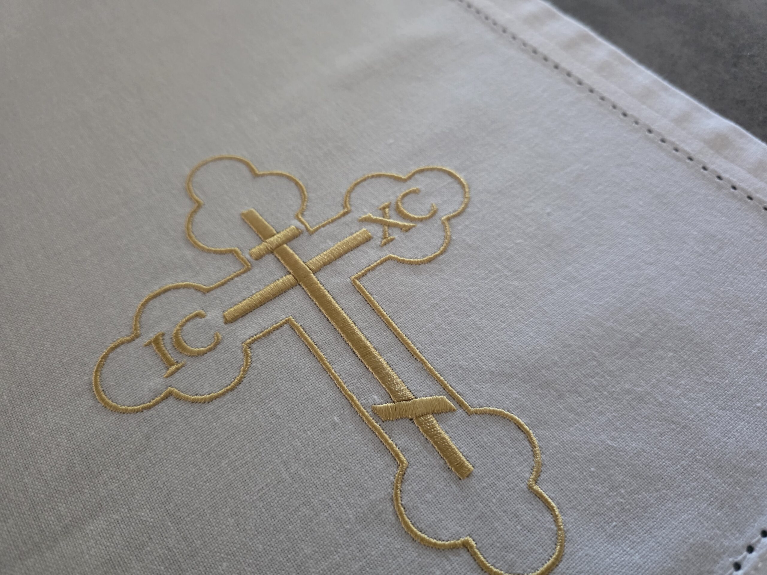 Table Runner Hemstitch Cross