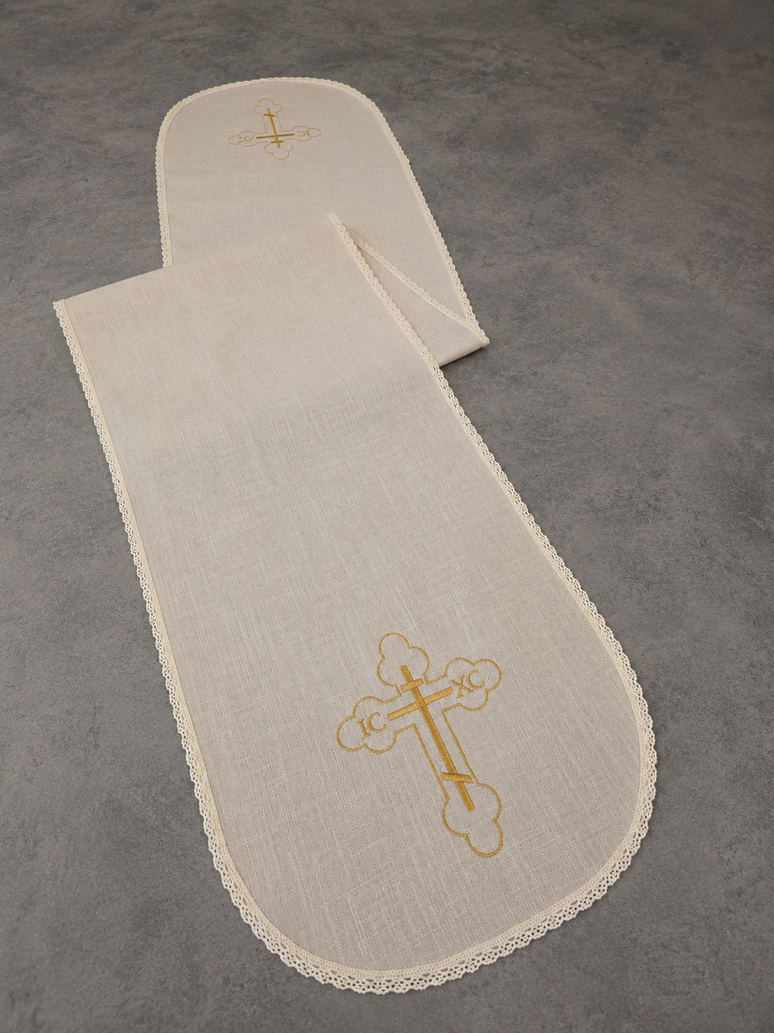 Oval Linen Table Runner