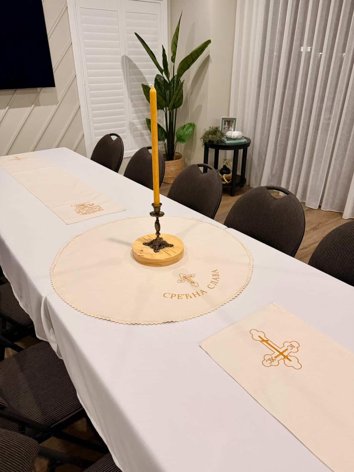 Round Table Cloths Large - Image 2